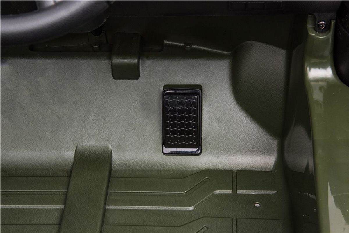 Barnebil Toyota Land Cruiser Green, 2x12V